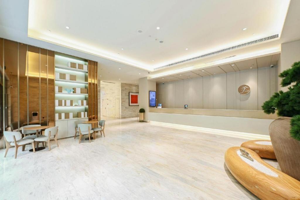 Ji Hotel Shanghai Hongqiao Yan'An XI Road Экстерьер фото