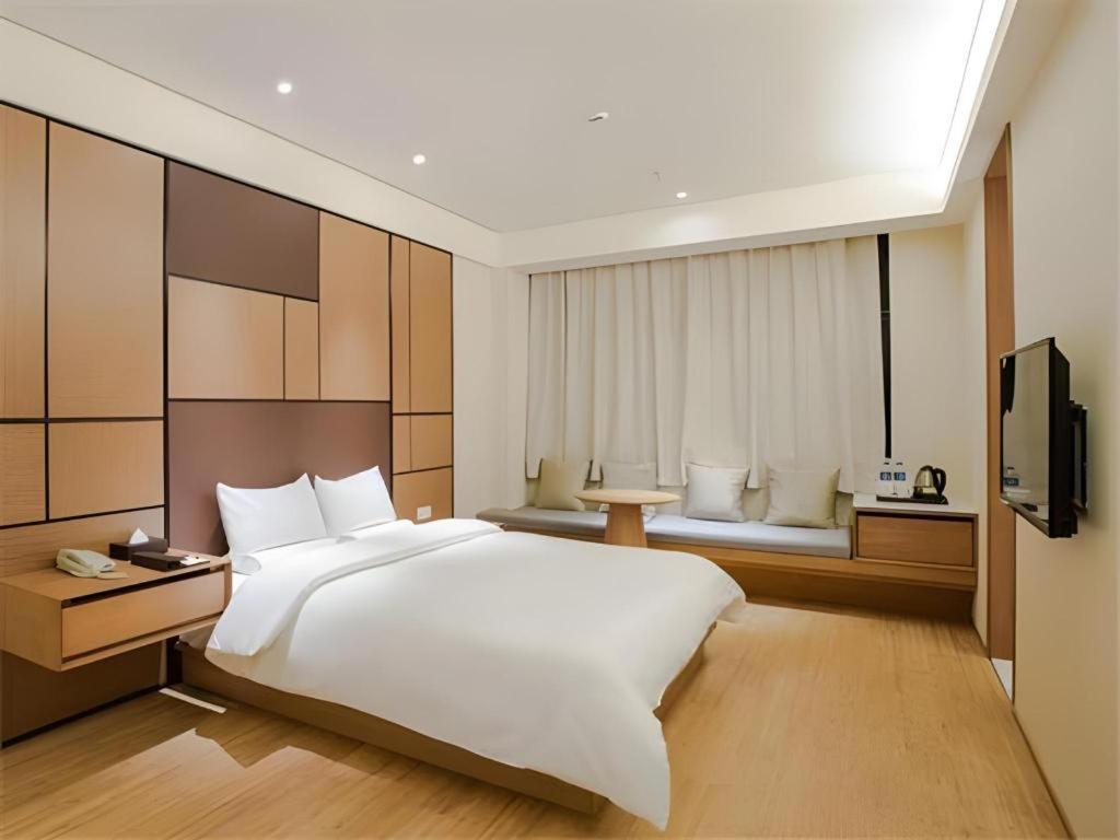 Ji Hotel Shanghai Hongqiao Yan'An XI Road Экстерьер фото
