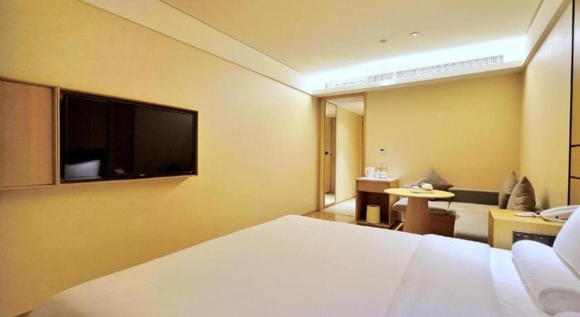 Ji Hotel Shanghai Hongqiao Yan'An XI Road Экстерьер фото