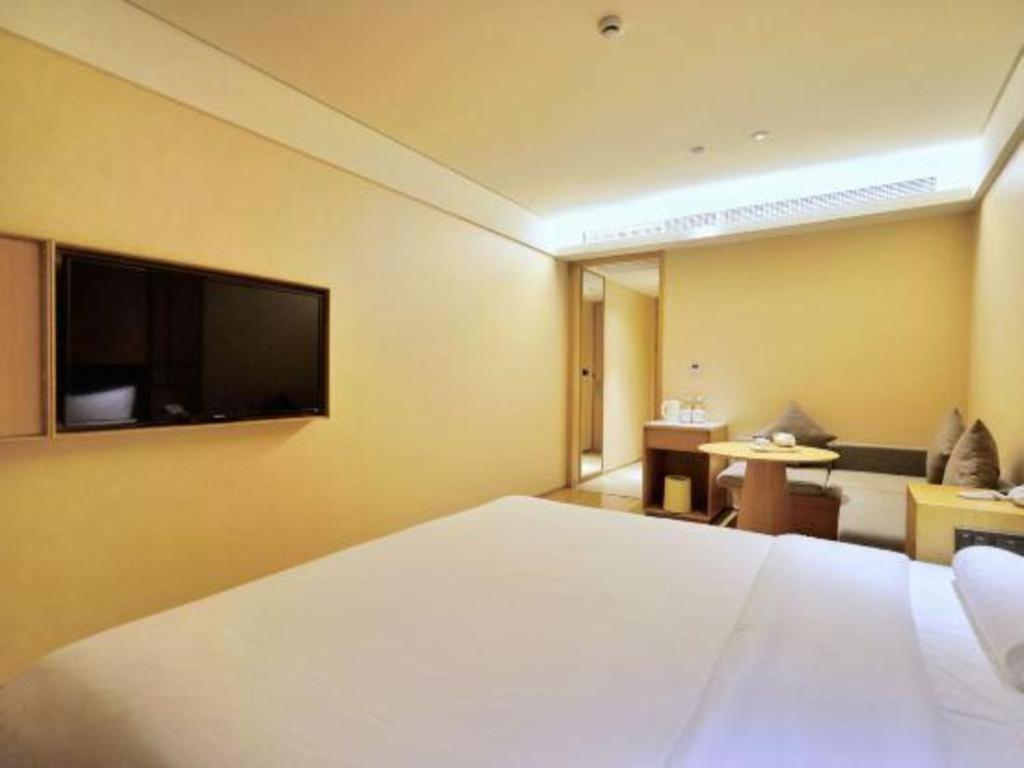 Ji Hotel Shanghai Hongqiao Yan'An XI Road Экстерьер фото